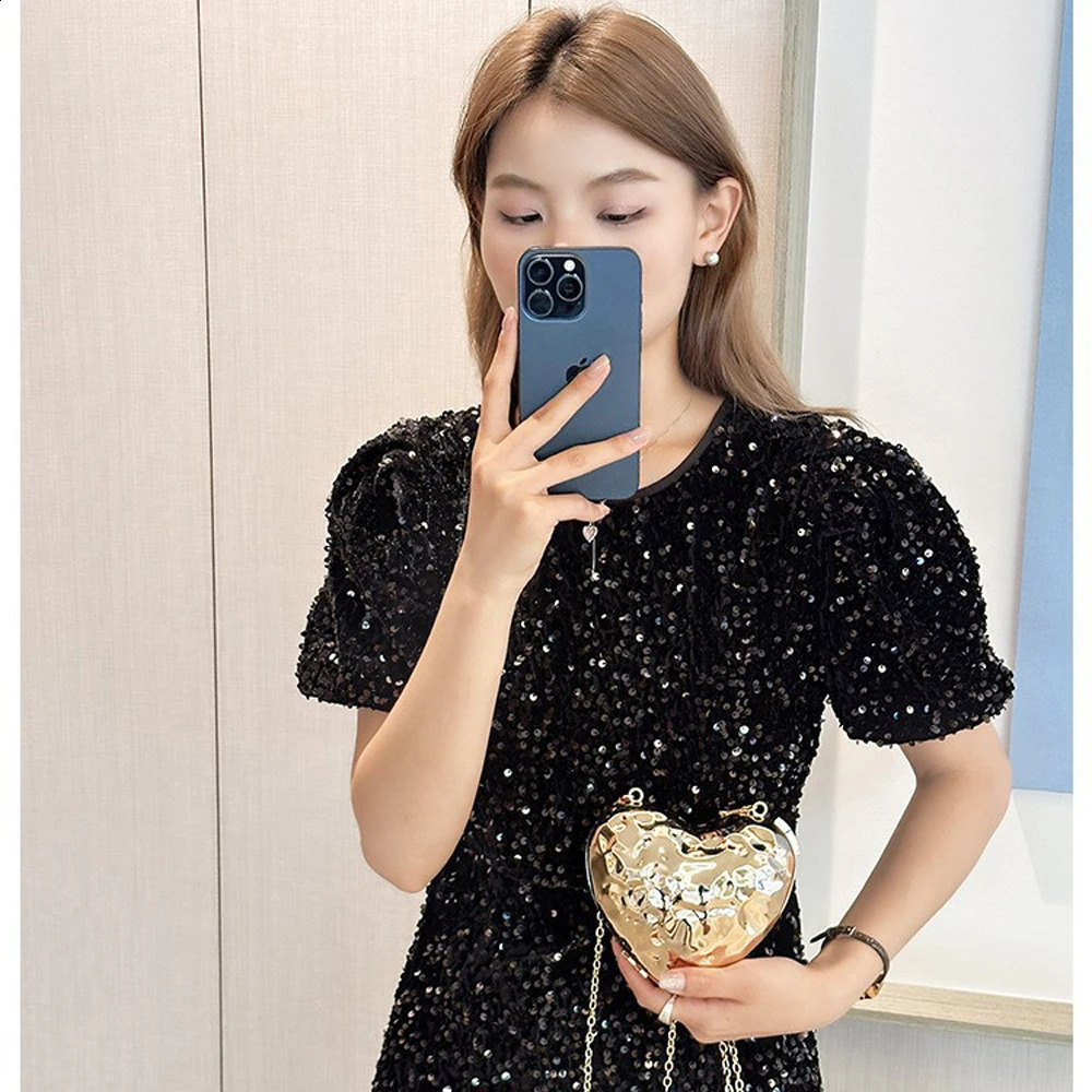 Fashionable heartshaped womens lipstick bag geometric gold evening party wallet chain cross body acrylic handbag mini metal box 240809
