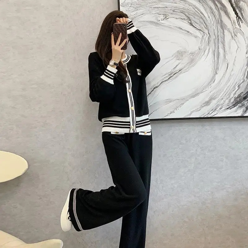 Two Piece Set Autumn Winter Fashion Knit Long Sleeve Sweater Leisure Single Breasted Suit for Women Tracksuit Clothes T41 240809