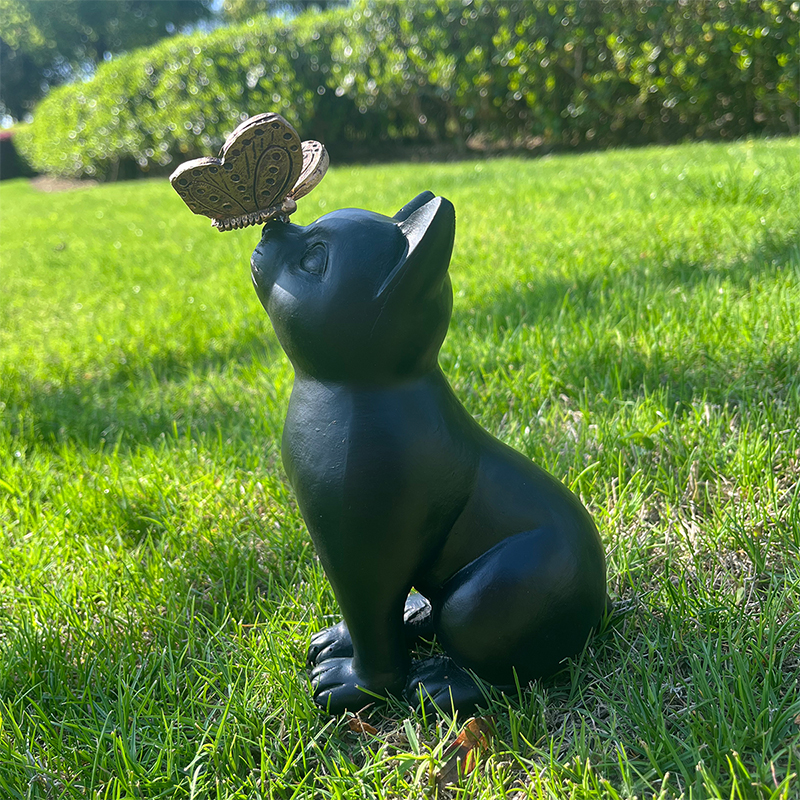 Resin Crafts Outdoor Garden Statue Butterfly Kissing Cat Statue Indoor Tabletop Ornament