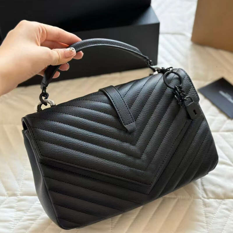 Womens Shoulder Bag Designer Crossbody Bags Gold and Silver Chain Luxury Ladies Classic Messenger Bag Quilted Leather Handbags