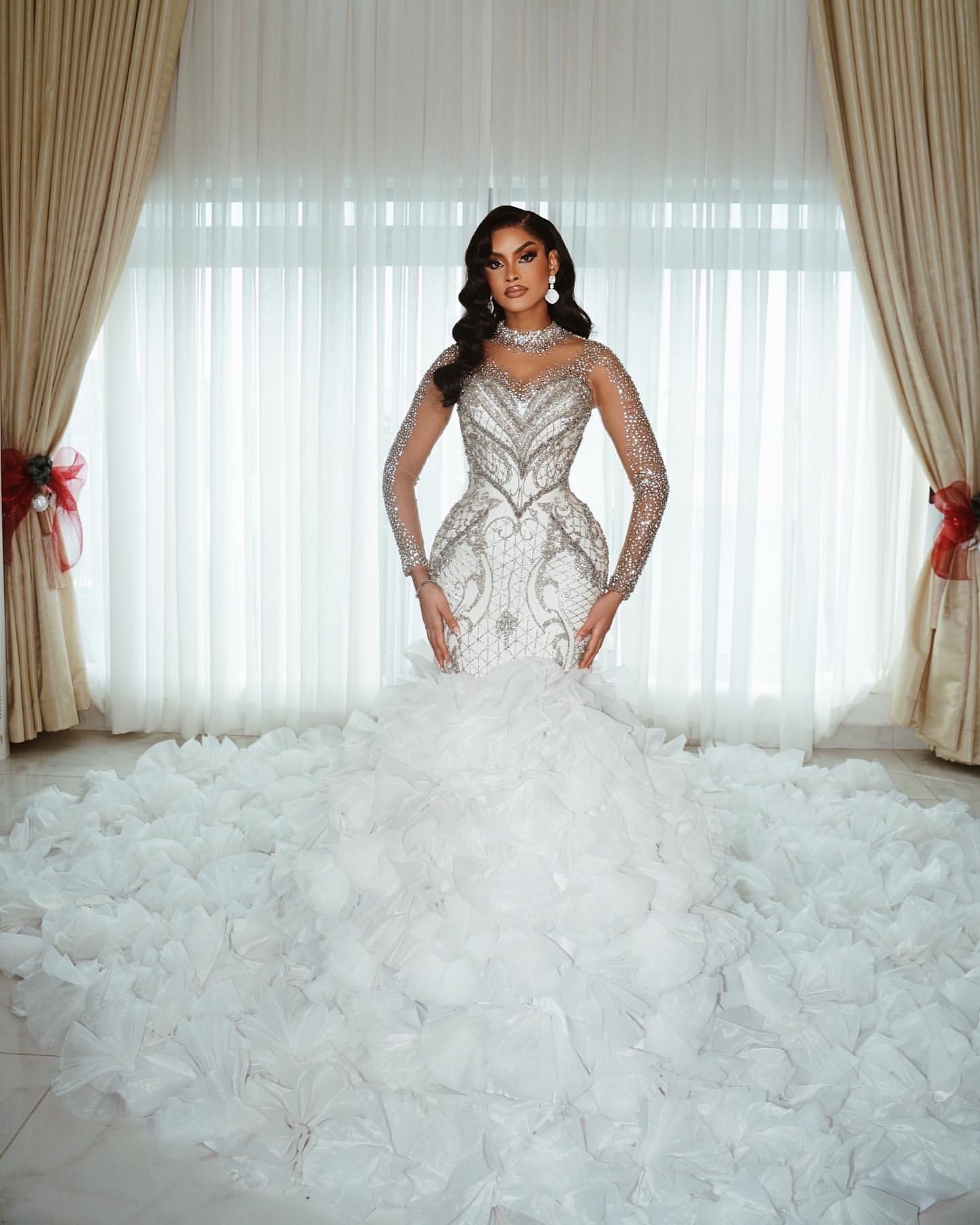 2024 Arabic Aso Ebi Plus Size Ivory Mermaid Wedding Dresses Lacefull Full Sleeves Tiers Crystals Bridal Gowns Dress Vestidos De Novia ZJ408