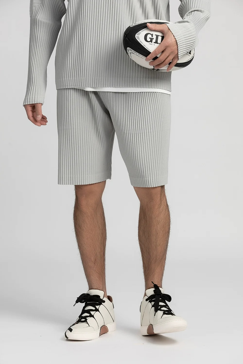 Miyake pleated mens shorts loose casual mens summer shorts gym sports shorts mens drawstring pants240808