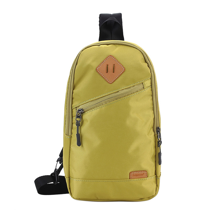 Outdoor men's shoulder bag chest bag Wide shoulder strap crossbody bag Men's waterproof convenient storage bag leisure sports backpack
