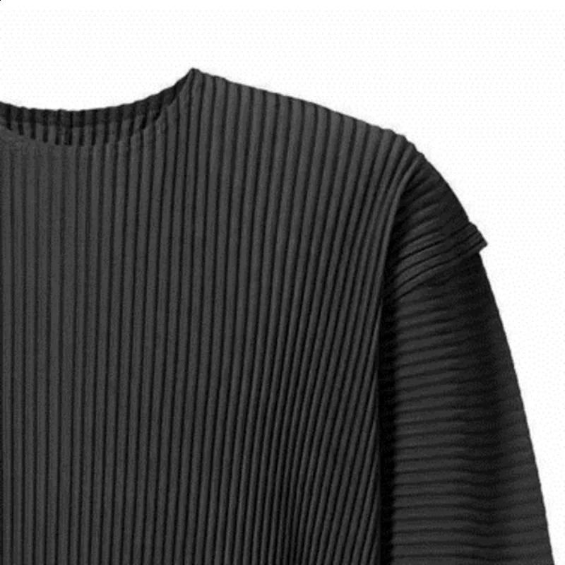 Fold style Miyake mens long sleeved 2023 round neck casual loose sweater Japanese sportswear clothing 240809Z