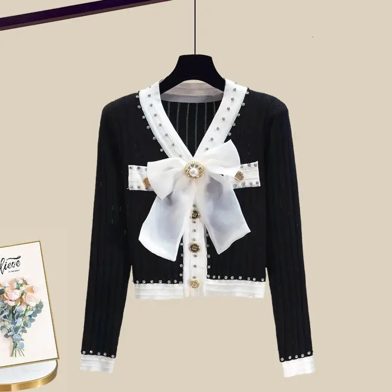 Spring/Summer Set Womens Korean Fashion Bow Sweater Age Reducing Half Skirt Elegant Womens Two Piece Set 240809