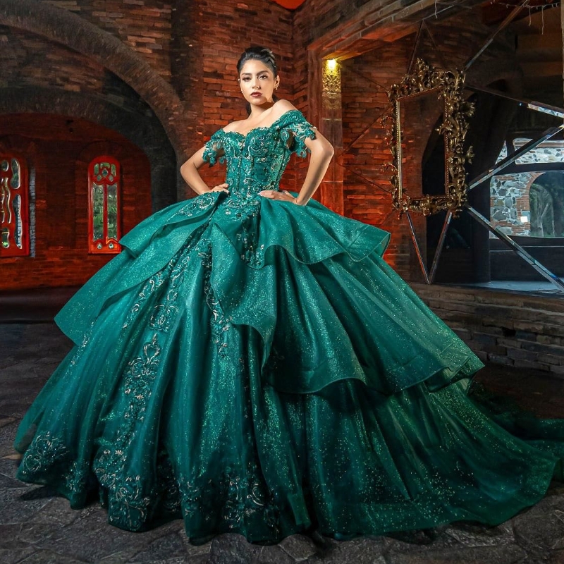 Emerald Green Shiny Quinceanera Dresses Sweetheart Ball Gown Off The Shoulder Applique Lace Crystals Tull Sweet 16 Dress Vestidos De 15 Anos