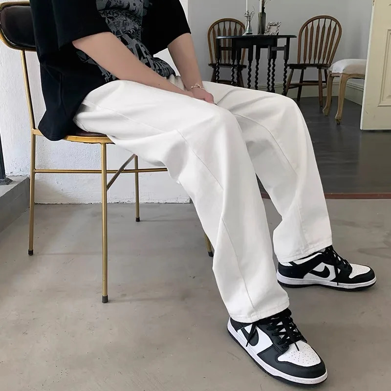 Wide Leg Jeans Men Fashion Casual White Jeans Men Streetwear Korean Loose Hip-hop Straight Jeans Mens Denim Trousers M-3XL 240809