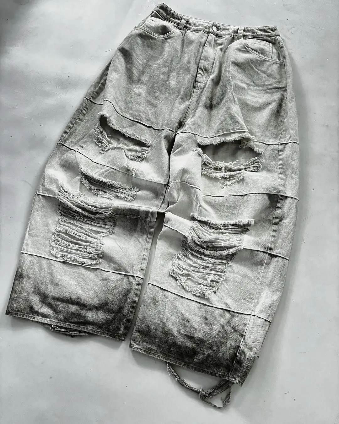 Hip Hop Punk Men Clothing Y2k Mens Jeans Gothic Retro Ripped Jeans Black and White Color Matching Loose Straight Denim Pants 240809
