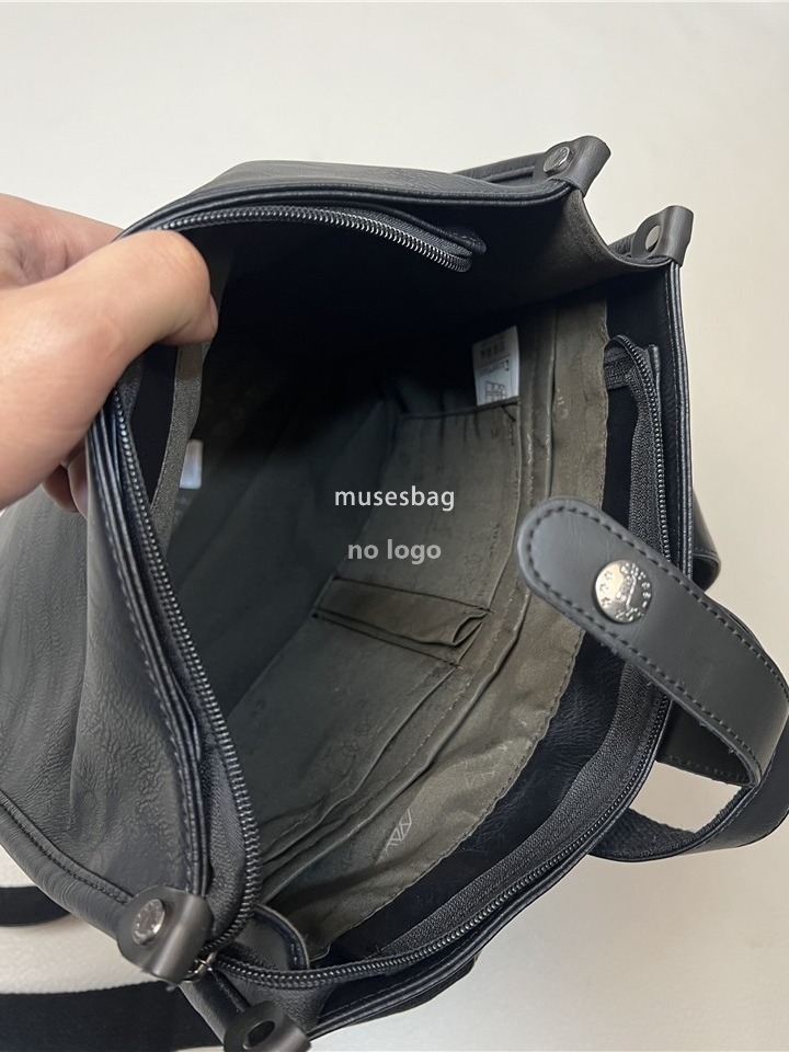 Japanese and Korean men's backpack campus style men and women simple business backpack carrying student school bag computer bag
