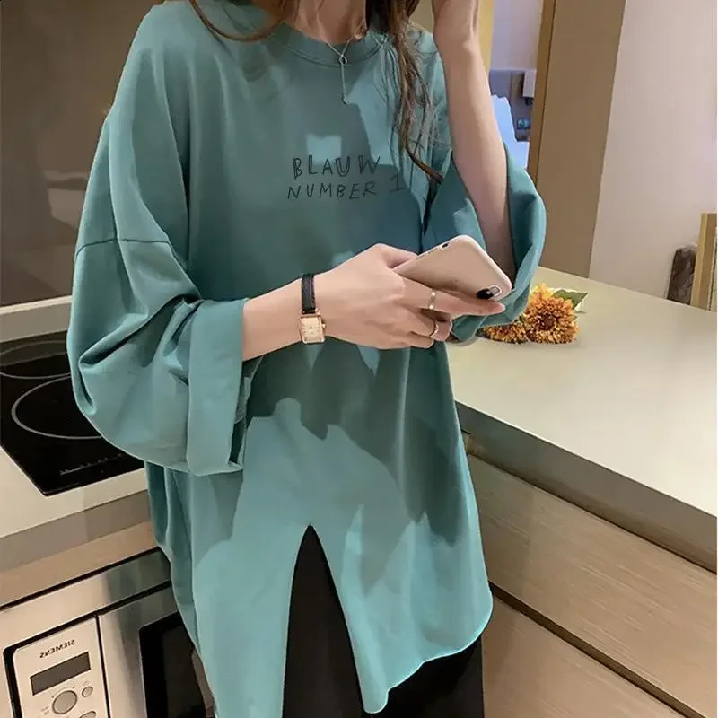 Autumn womens long sleeved O-neck side split T-shirt Harajuku letter printed T-shirt casual oversized T-shirt womens top Y2k streetwear 240826