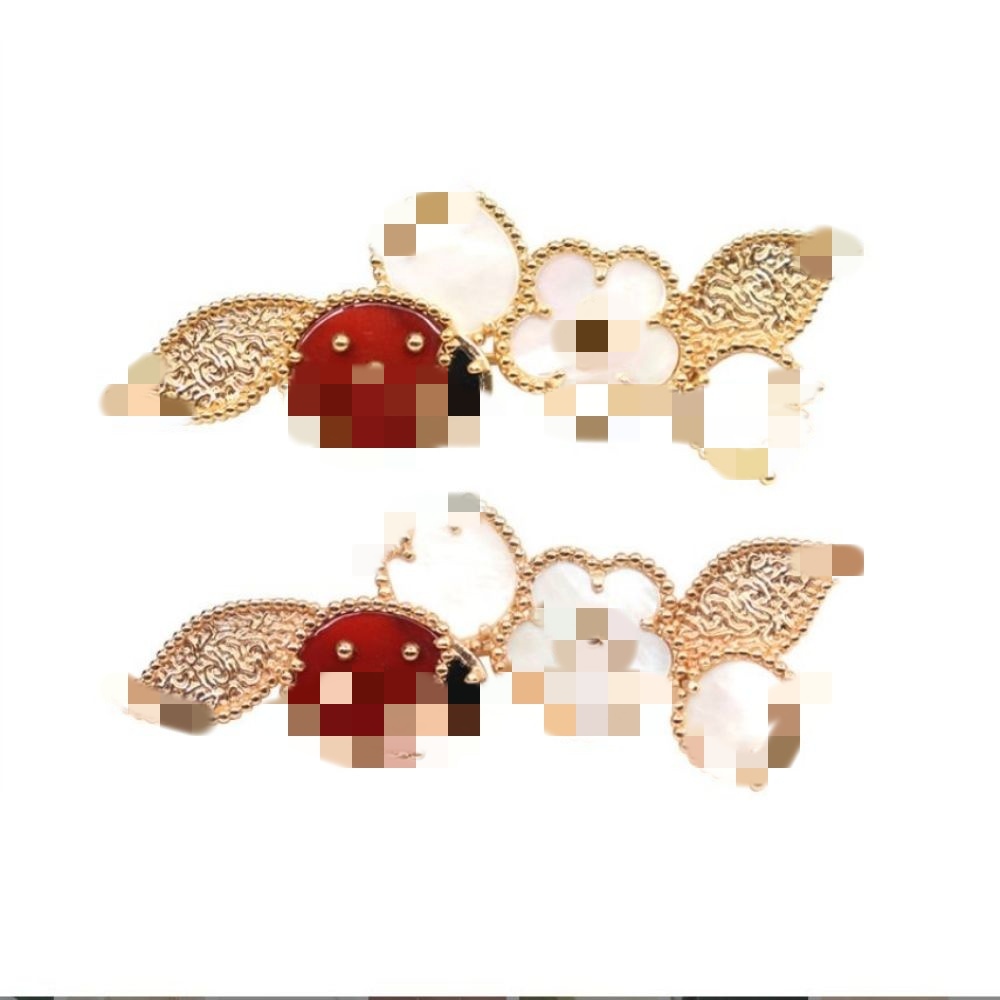 Four-leaf Flower brooch Necklace Bracelet Charm Earrings Designer Ladybug Plum Earrings Fine Jewelry Mother of Pearl bijoux de Luxury Women's Moissanite brooch