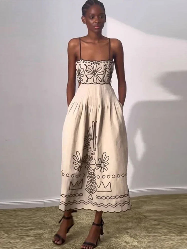 Vintage Embroidery Women Sling Dress Sexy Hollow Out Sleeveless Backless Wave Hem Lady Dresses Summer Beach Ladies Robe 240810