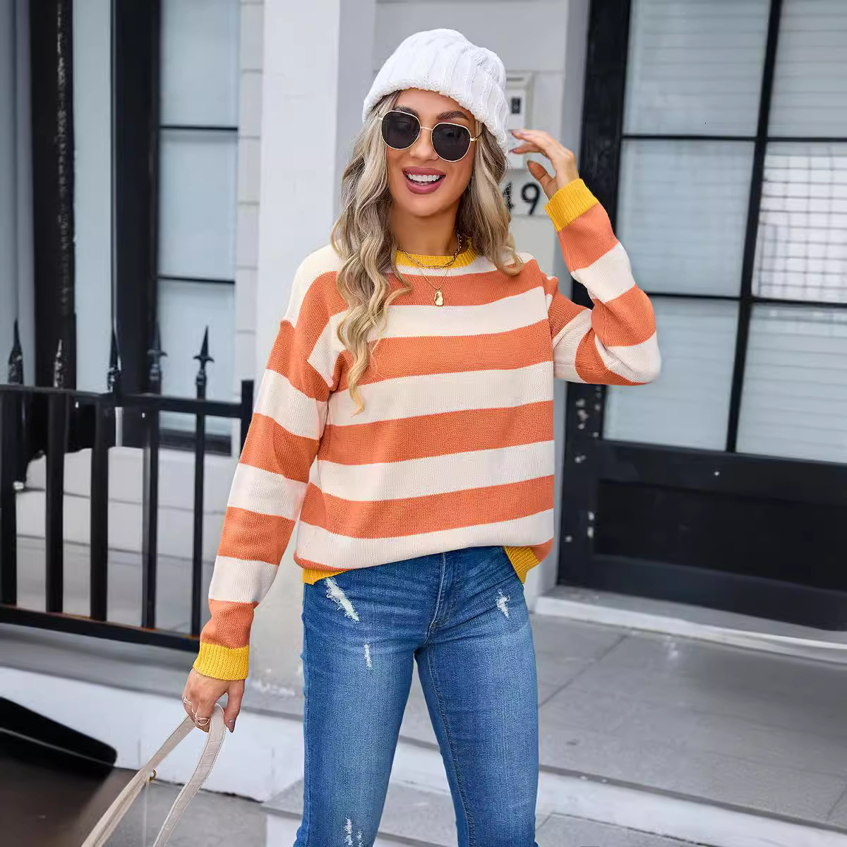 Autumn/winter New Large Womens Sweater Flower Long Sleeve Round Neck Knitted Sweater Womens Fashion Trend