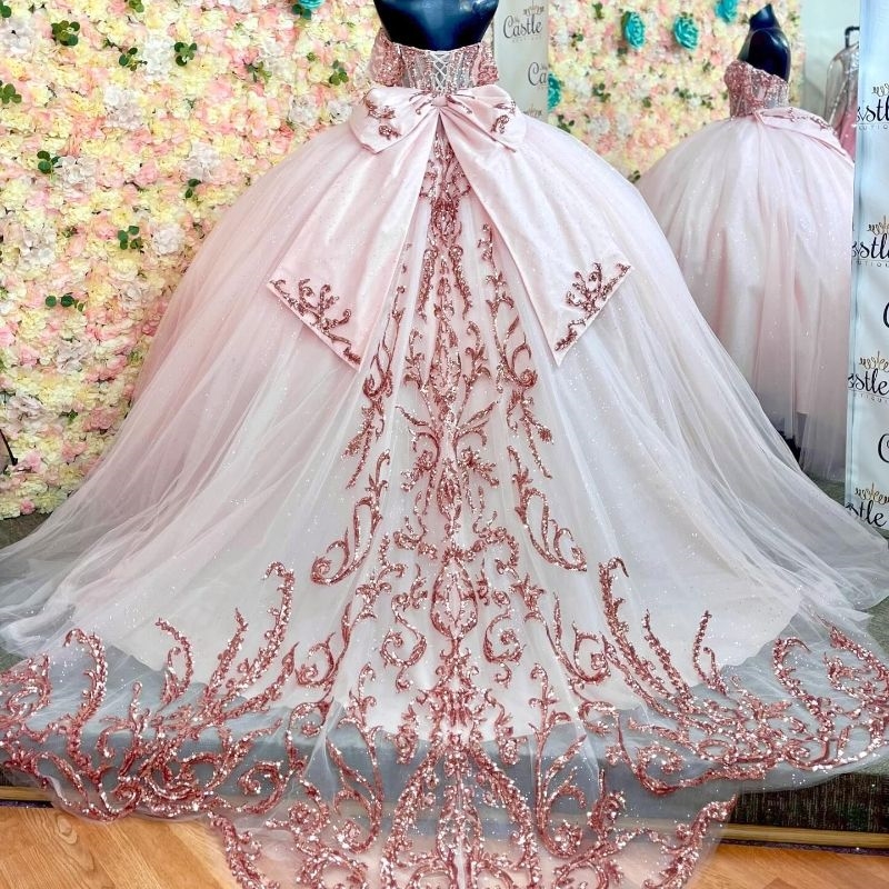 Blush Shiny Quinceanera Dresses Off The Shoulde Rose Gold Sequin Applque Beads Tull vestidos de 15 anos Sweet 16 Dress