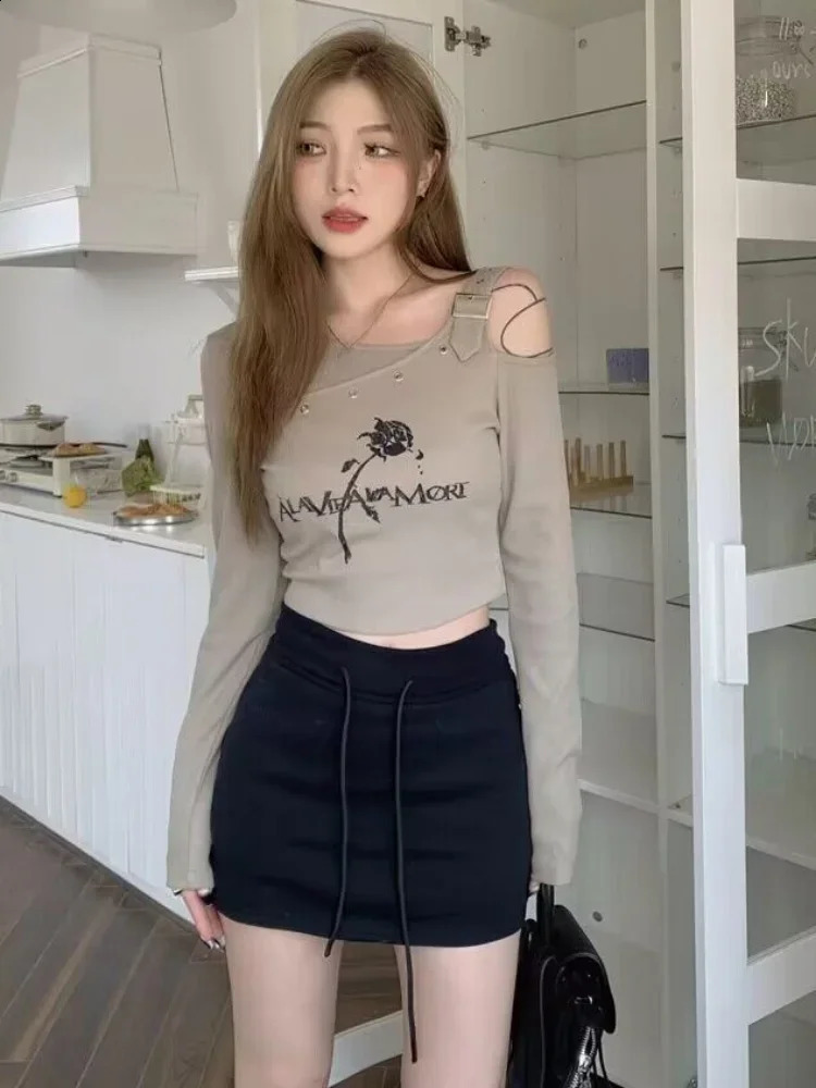 Irregular shoulder long sleeved fairy T-shirt Y2k aesthetic high waist cut top womens letter rose print Harajuku ultra-thin T-shirt 240826