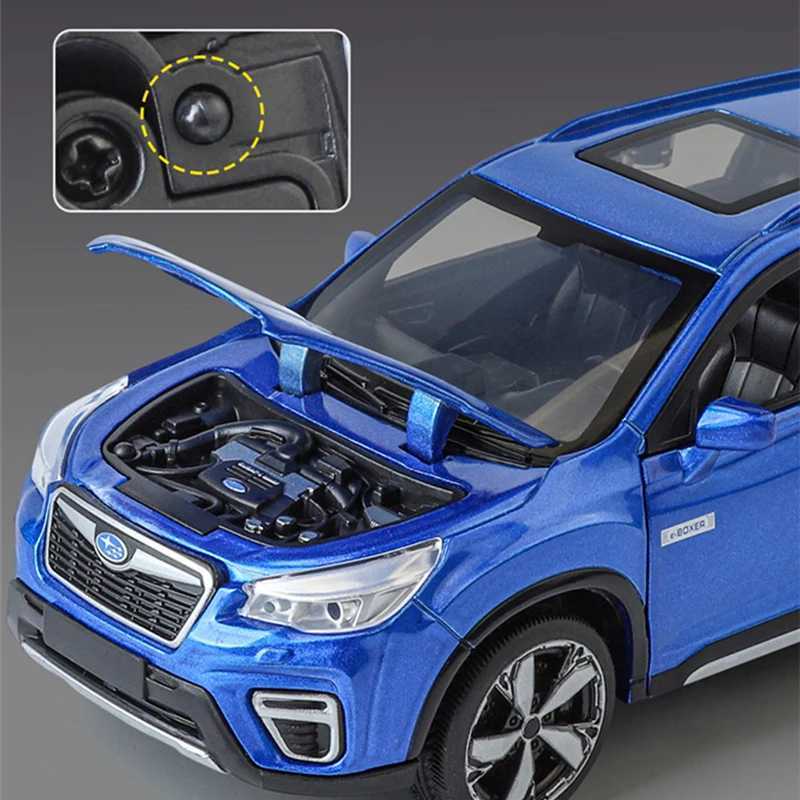 1/30 Subaru Forester SUV Alloy Car Model Diecast Metal Off-road Vehicles Car Model Simulation Sound and Light Childrens Toy Gift Y240809