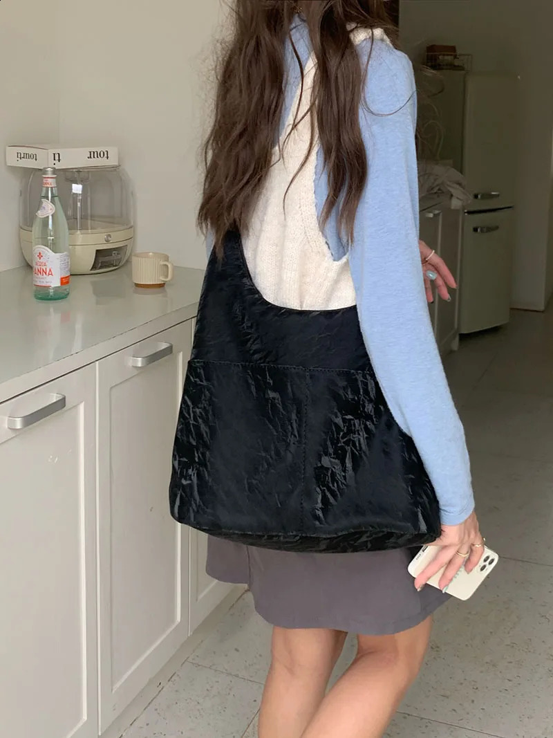 Solid Color Womens Commute Shoulder Bag Soft PU Leather Female Crossbody Bags Simple Large Capacity Ladies Tote Purse Handbags 240810