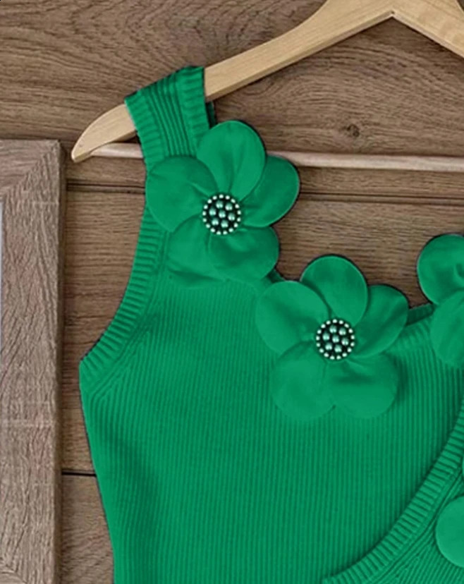 Womens 2024 Summer Fashion Flower Pattern Bead Decoration Casual UNeck Plain Sleeveless Tight Set Daily Knitted Tank Top 240809