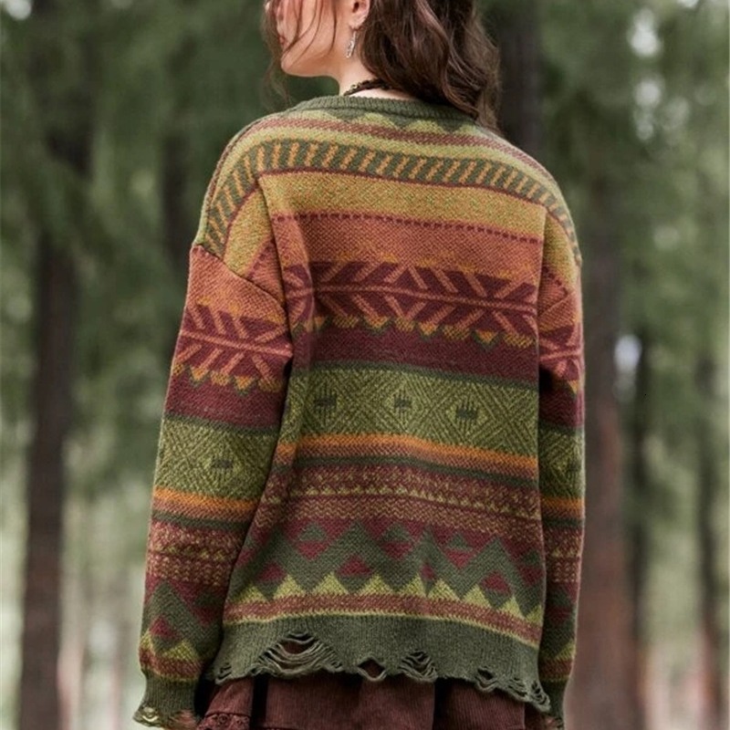 New Autumn and Winter Loose Round Neck Geometric Pattern Perforated Knitted Long Sleeved Sweater