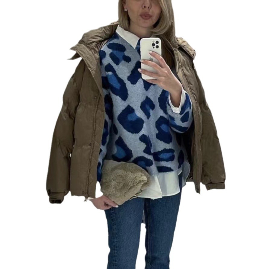 Wind style semi high neck top leopard print loose knit sweater long sleeved autumn/winter pullover, versatile jacquard fashion for outerwear dongdumao