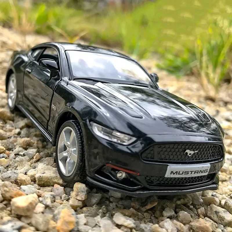 1 36 Ford Mustang GT Alloy Sports Car Model Diecasts Metal Toy Vehicles Car Model High Simulation Childrens Toys Gift Collection Y240809