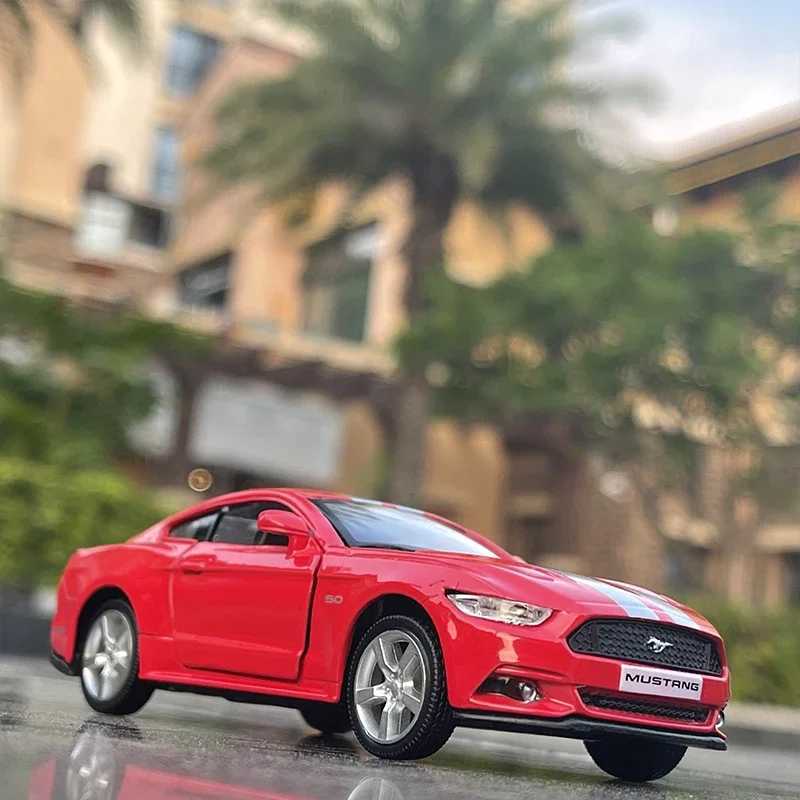 1 36 Ford Mustang GT Alloy Sports Car Model Diecasts Metal Toy Vehicles Car Model High Simulation Childrens Toys Gift Collection Y240809