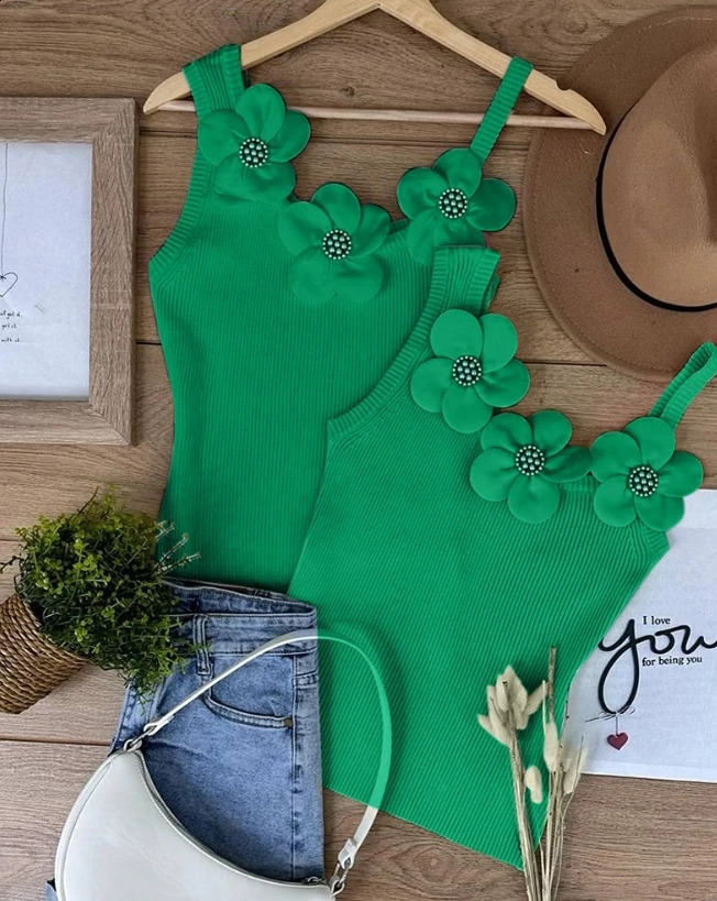 Womens 2024 Summer Fashion Flower Pattern Bead Decoration Casual UNeck Plain Sleeveless Tight Set Daily Knitted Tank Top 240809