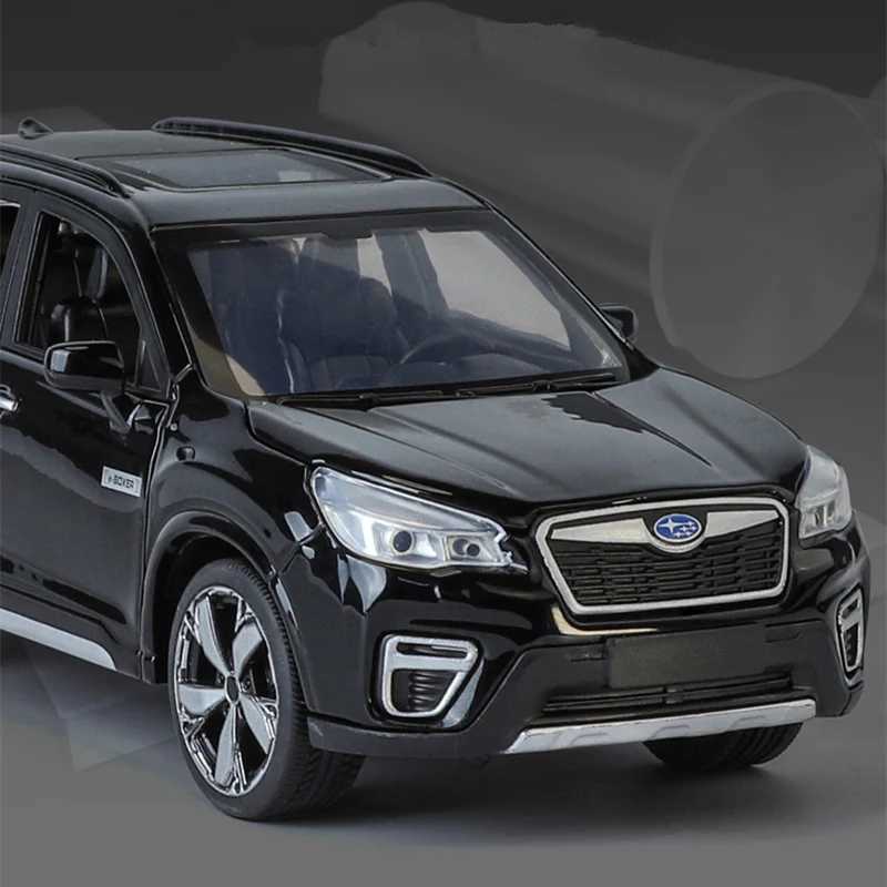 1/30 Subaru Forester SUV Alloy Car Model Diecast Metal Off-road Vehicles Car Model Simulation Sound and Light Childrens Toy Gift Y240809