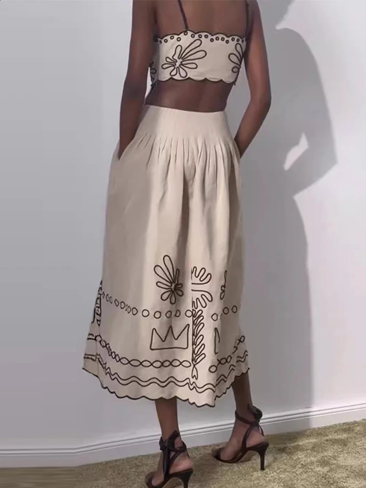 Vintage Embroidery Women Sling Dress Sexy Hollow Out Sleeveless Backless Wave Hem Lady Dresses Summer Beach Ladies Robe 240810
