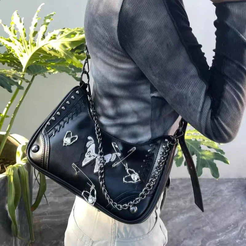 Gothic Punk Womens Butterfly Shoulder Bags Retro Rivet Y2k Girls Underarm Bag Cool Chain Female Crossbody Bag Armpit Handbags 240810