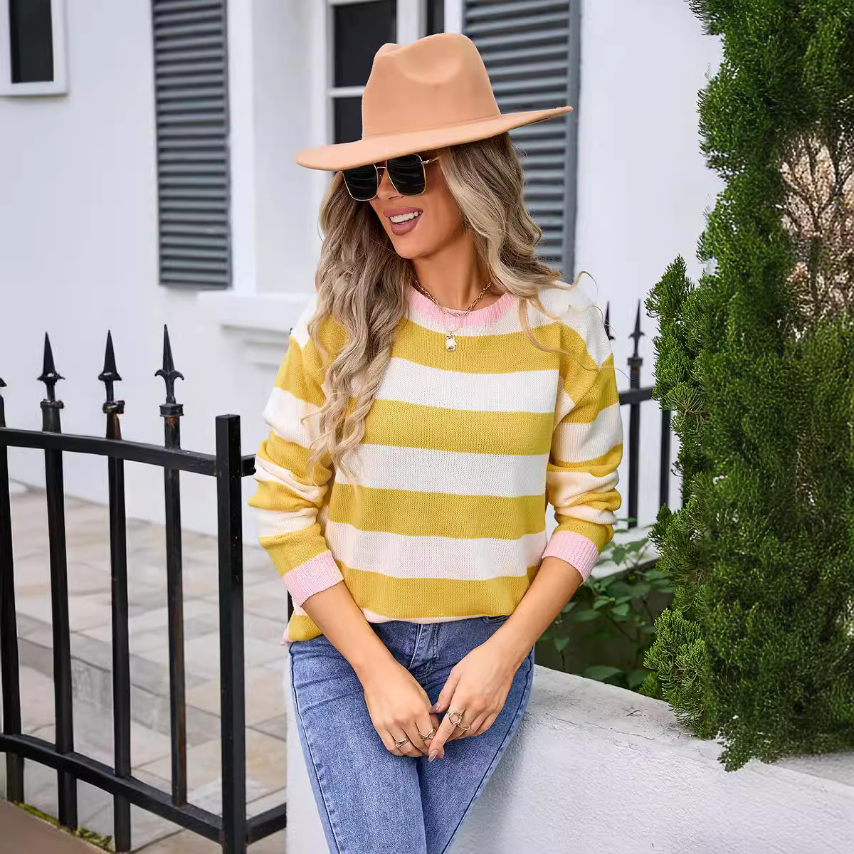 Autumn/winter New Large Womens Sweater Flower Long Sleeve Round Neck Knitted Sweater Womens Fashion Trend