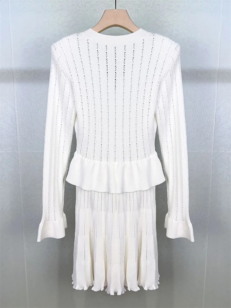 Early Autumn Women White Splicing Ruffle Mini Dress V-Neck Single-Breasted Lady Long Sleeve Slim Elegant Knit Robe 240810