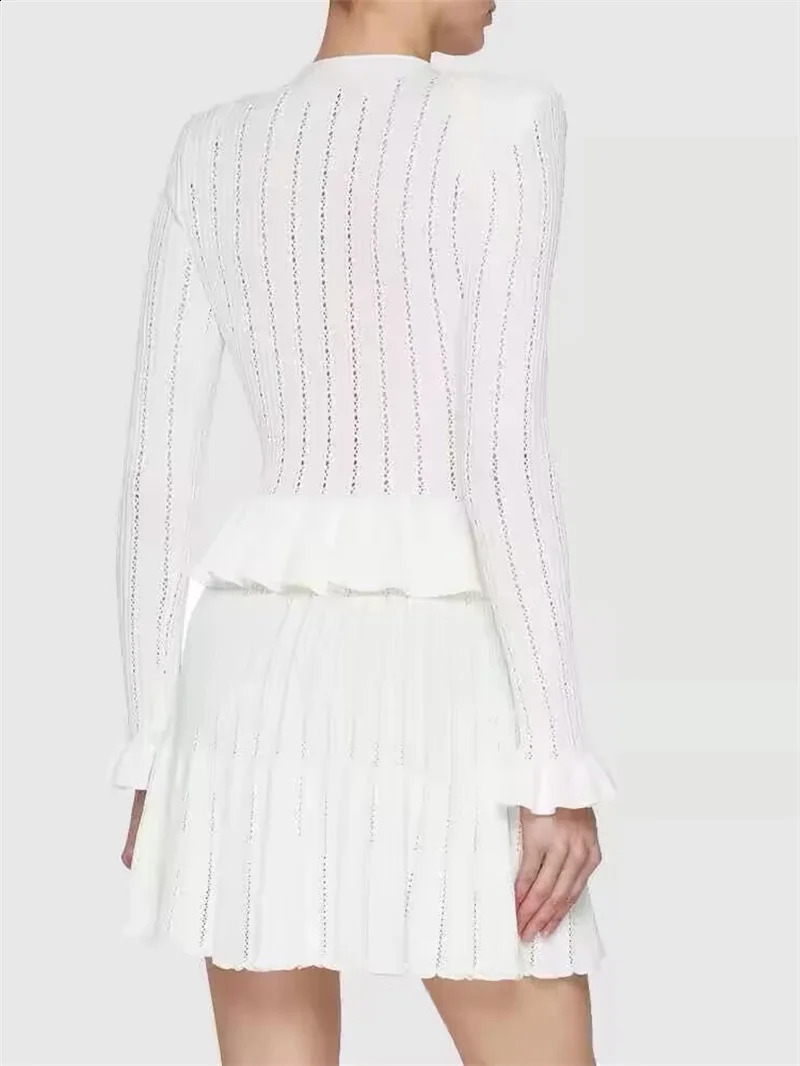 Early Autumn Women White Splicing Ruffle Mini Dress V-Neck Single-Breasted Lady Long Sleeve Slim Elegant Knit Robe 240810