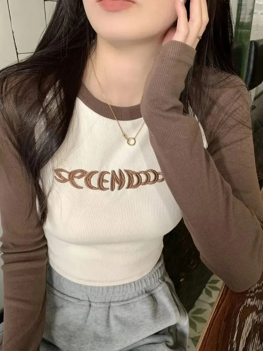 Womens letter printed T-shirt autumn long sleeved patchwork top fashionable retro Y2K ONeck comparison crop Kpop 240826