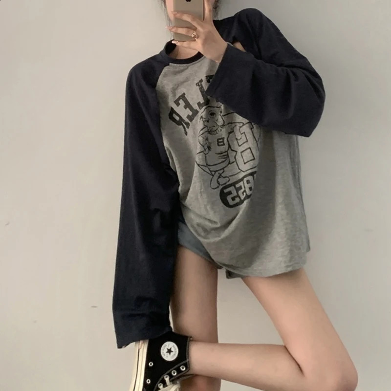 Womens fashion retro letter printing patch work hollow oversized T-shirt casual street wear Y2K O-neck long sleeved top Ropa De Mujer 240826