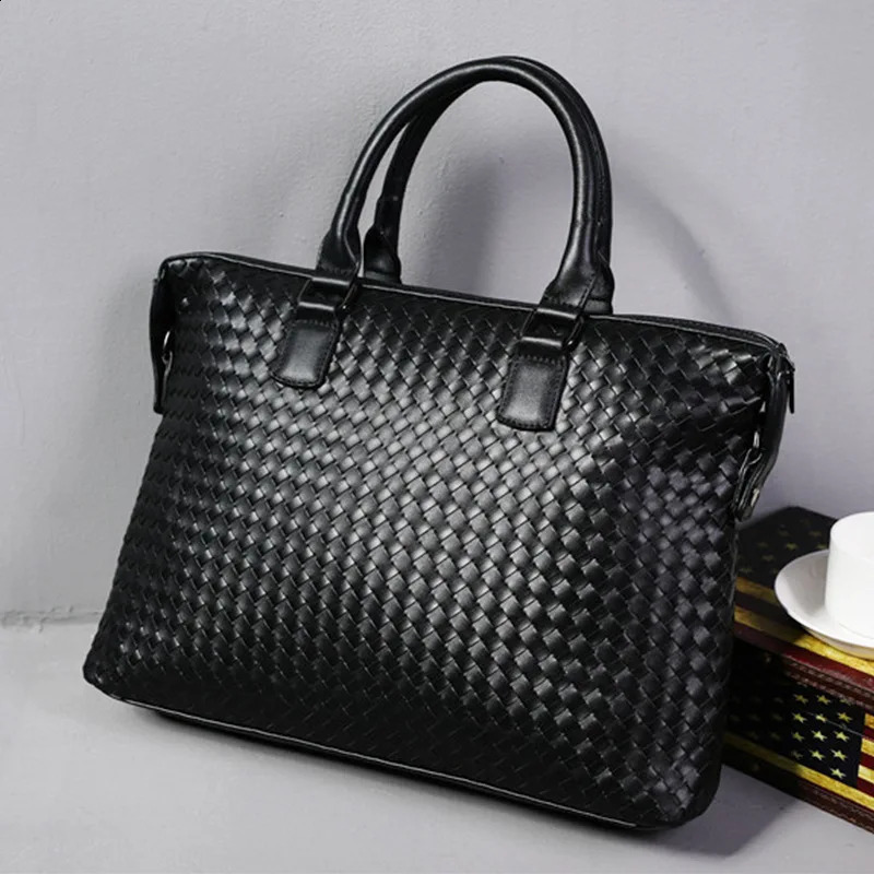 Wholesale hand woven briefcase business shoulder bag diagonal casual handbag computer mens 240809