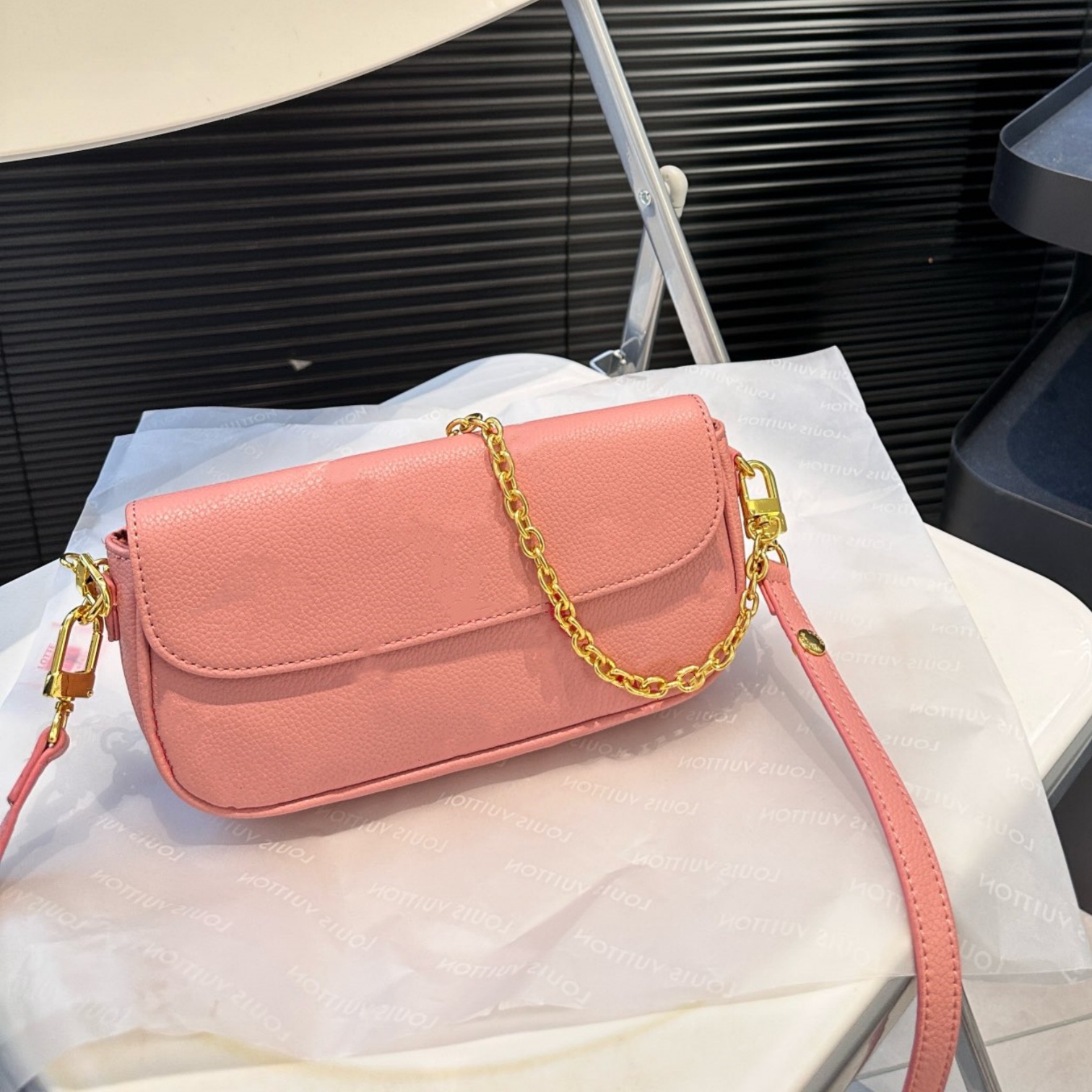 10a Designers Sacs Sac tabby Femmes hommes Luxury Cross Cross Body Handsbag Famous Bumbag Fashion Sac à bandoulière Classic Brow Bun Fanny Pack P