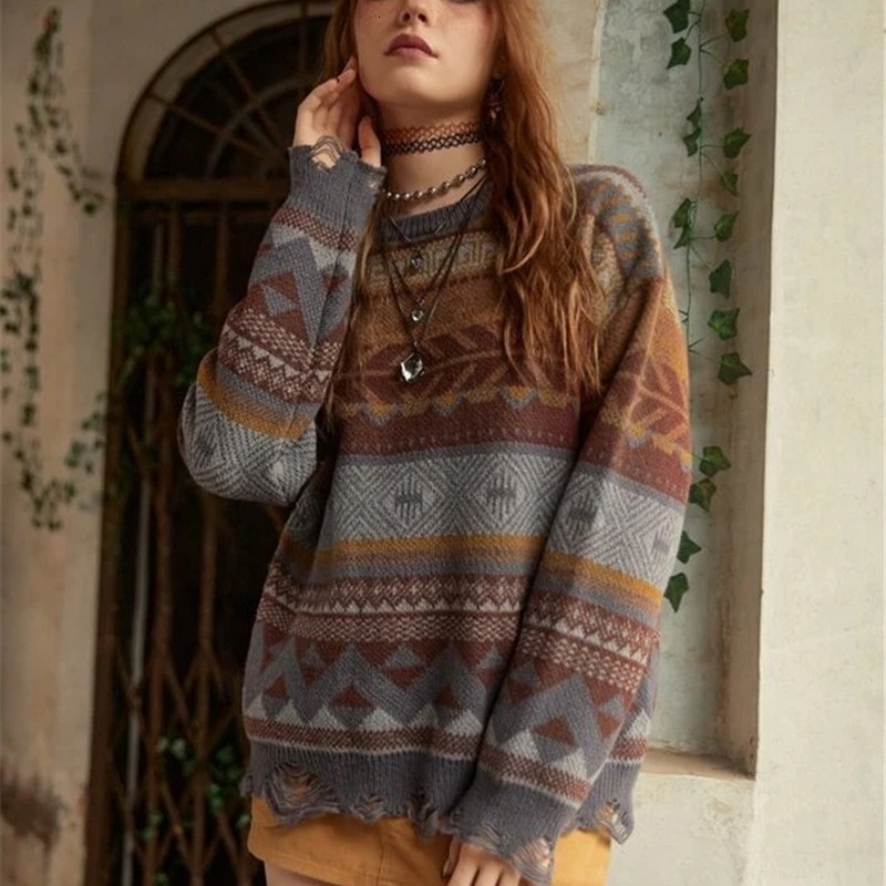 New Autumn and Winter Loose Round Neck Geometric Pattern Perforated Knitted Long Sleeved Sweater