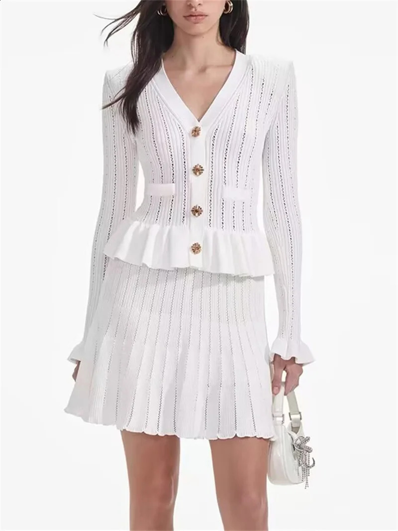 Early Autumn Women White Splicing Ruffle Mini Dress V-Neck Single-Breasted Lady Long Sleeve Slim Elegant Knit Robe 240810