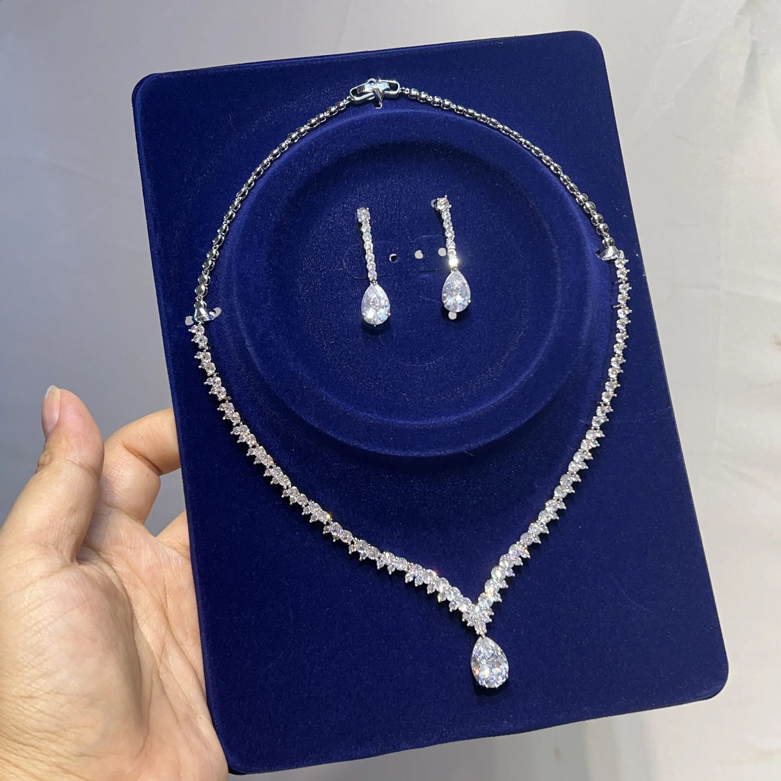 ASNORA Classic Water Drop Pendant Crystal Necklace For Women Cubic Zirconia Bridal Wedding 2 Piece Jewelry Set X0178 240805