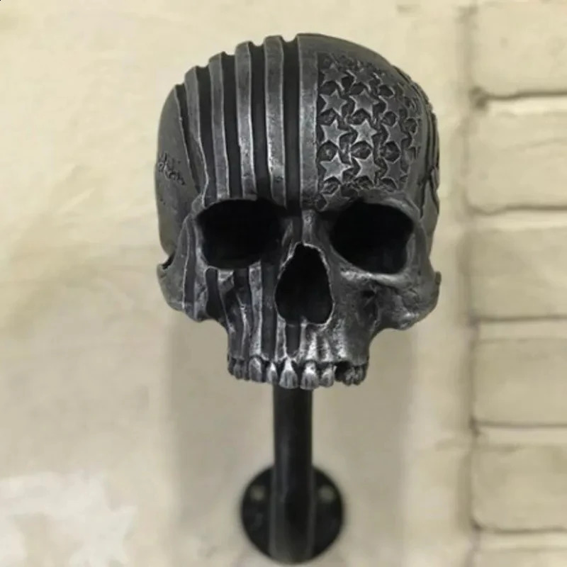 Creative Cool Skull Motorcycle Helmet Holder Wall Mounted Adult Helmet Hanger Coat Storage Rack Bicycle Helmet Halloween Decor 240810