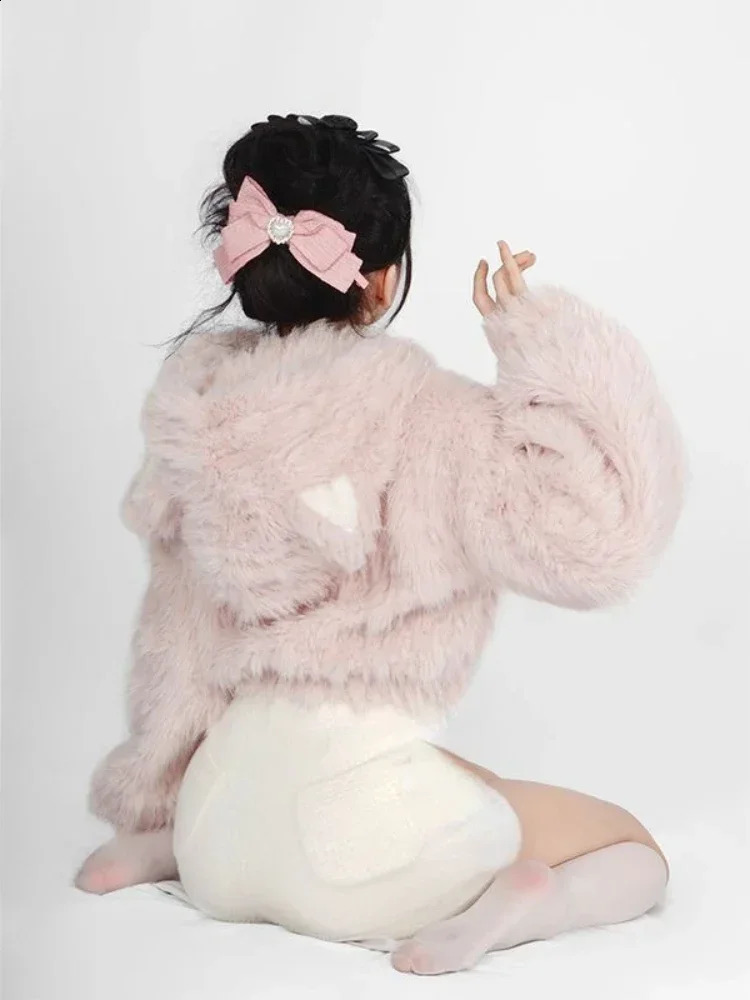 Japanese Kawaii Hoodies Womencute Pink Cat Embroideery Plush Cropped Ears Hoodie Korean Style Sweatshirt Y2k Short Pullover Tops 240810
