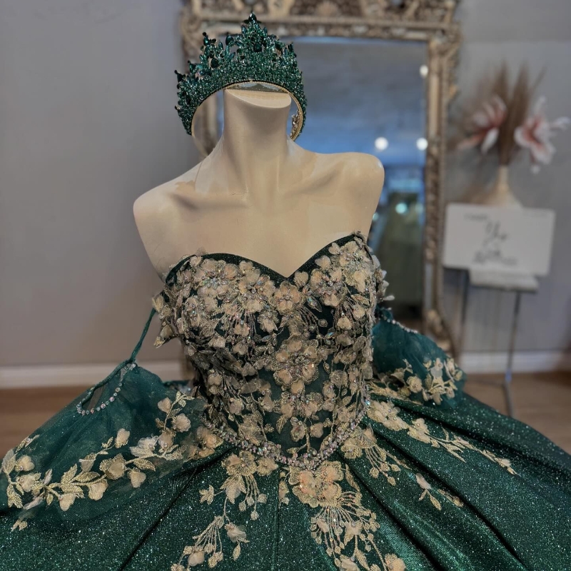 Emerald Green Quinceanera Dresses For 16 Girl Off the Shoulder Gold Applique Lace Beads Crystal Princess Ball Gown 15th Birthday Prom Dress