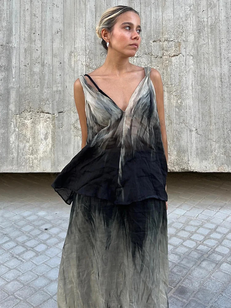 TRAFZA Summer Female Chic Suits Dew Shoulder Tie-dye Printed V-Neck Sling Vest TopSide Zipper Pleated Mid-length Skirt Mujer 240810