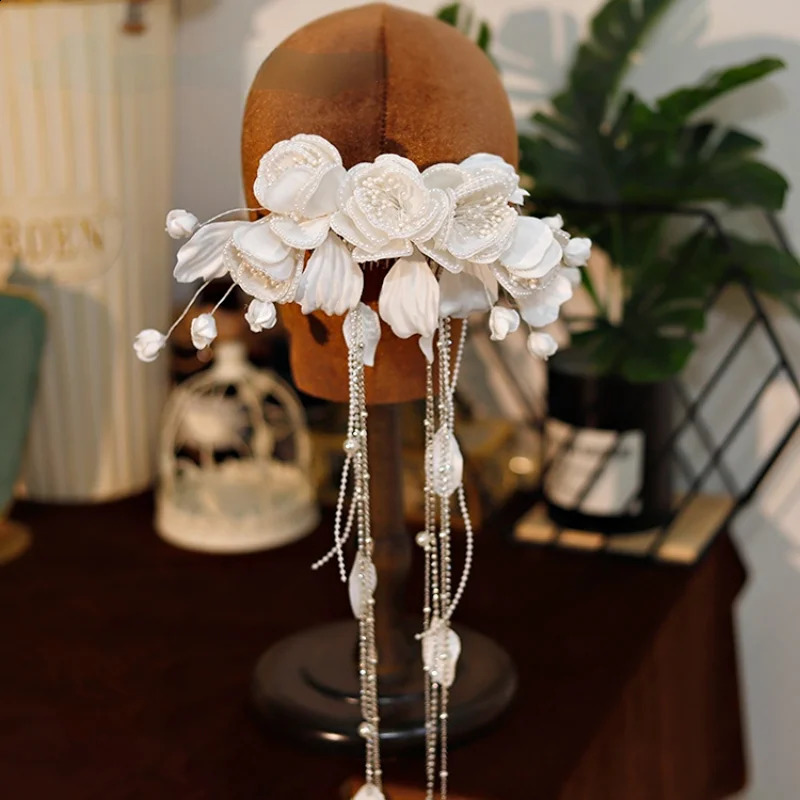 Bridal Satin Pearl Flower comb Beaded Tassel Hairpin Simple and Advanced Wedding Hair Accessories. 240805