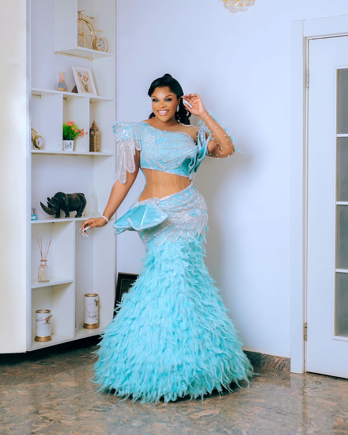 2024 Plus Size Light Sky Blue Mermaid Prom Dress Lacefull Promdress Feathers Crystals Evening Formal Party Second Reception Birthday Engagement Gowns 
