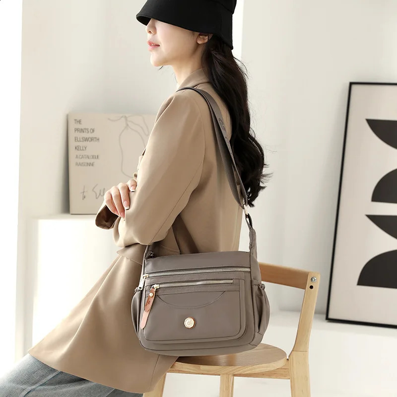 Women Nylon Shoulder Bag MultiPockets Crossbody Fashion Handbag Adjustable Strap Ladies Waterproof Messenger Satchels 240810