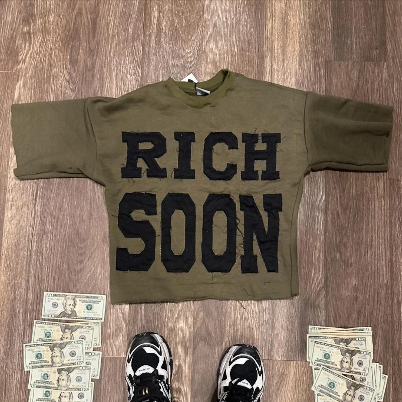 Letter Embroidery Streetwear Tshirt for men fashionable hiphop retro oversized casual mens top 240810
