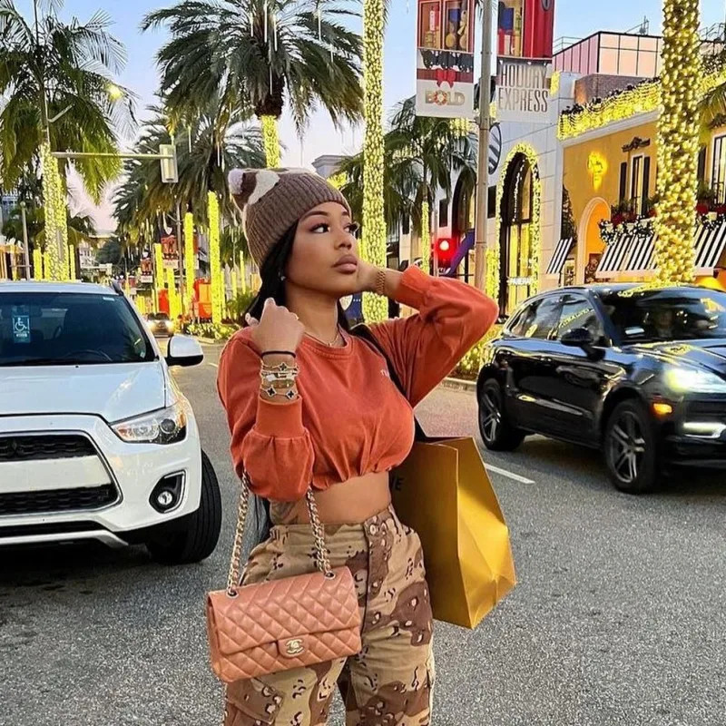 Letter Embroidery Short sleeved Sweater Womens Autumn Long Crop Top Casual Tshirt Retro Street Clothing 240810