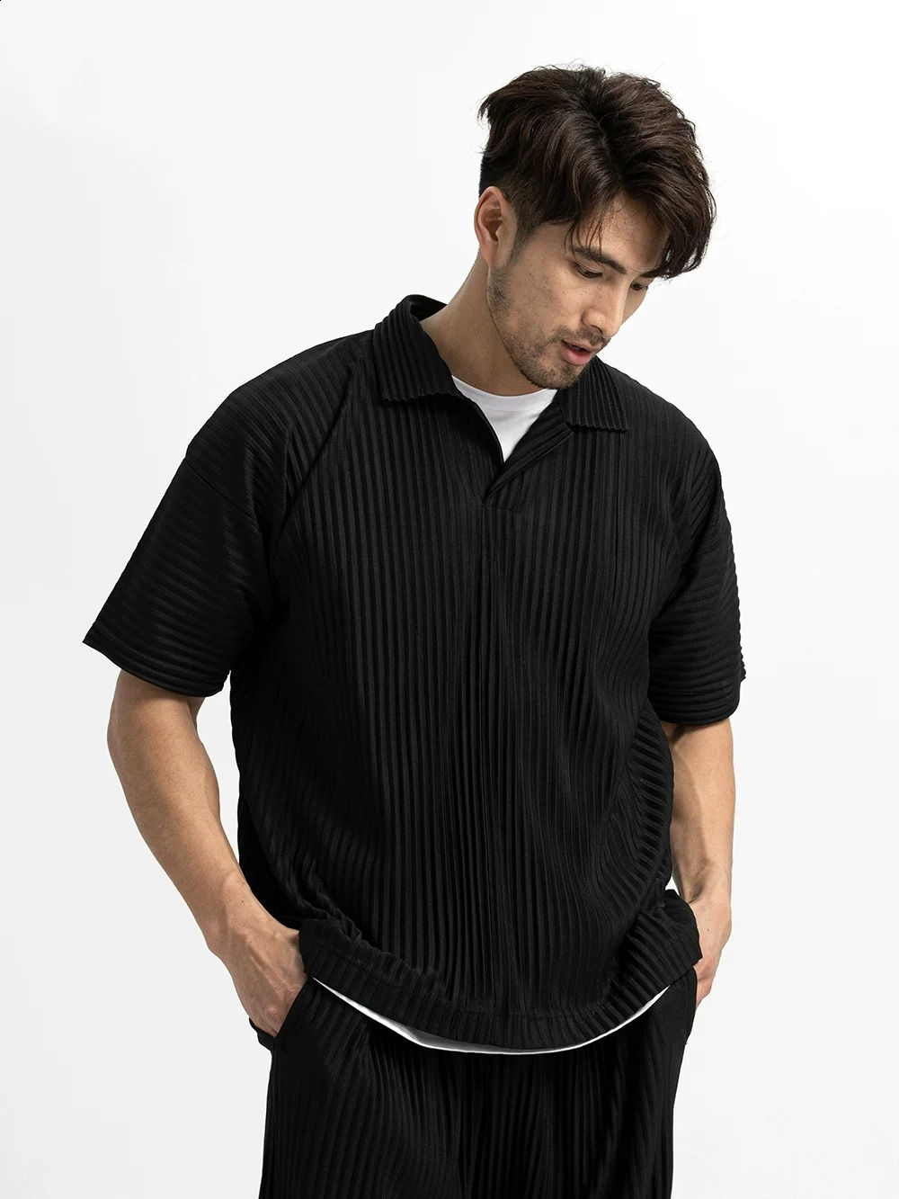 Miyake Pleated Men Polo Shirt Short-sleeved Lapel T Shirt Breathable Loose Casual Plain Top Miyake Men 240810